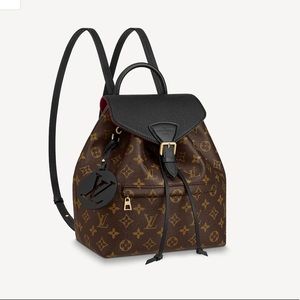 lv montisouris pm. Like new condition.